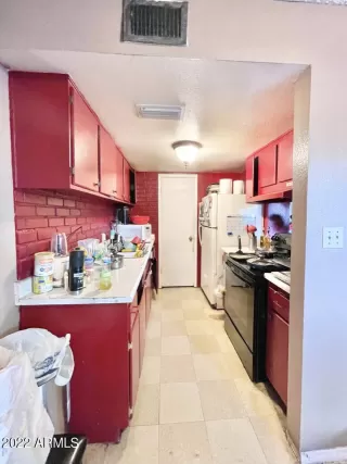 Photo #4: 6419809 Listing