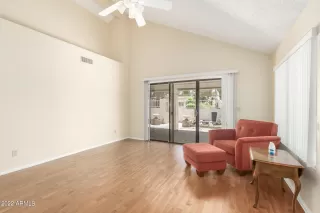 Photo #5: 6419827 Listing 