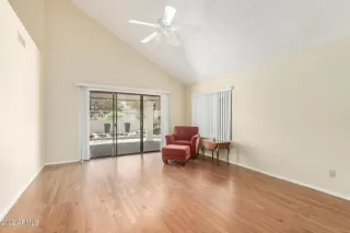 Photo #6: 6419827 Listing 