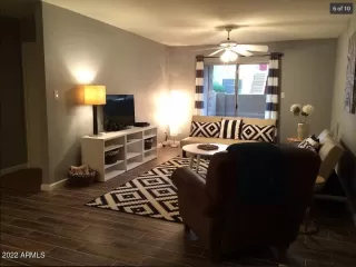 Photo #5: 6419995 Listing