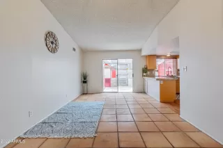 Photo #3: 6420006 Listing