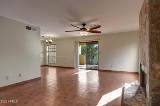 Photo #5: 6420026 Listing