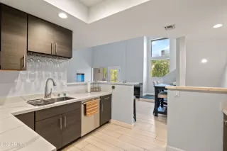 Photo #6: 6420043 Listing