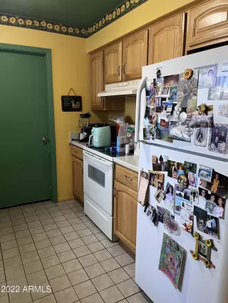 Photo #4: 6420100 Listing 