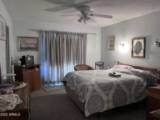 Photo #5: 6420100 Listing 