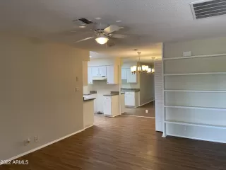 Photo #5: 6420225 Listing