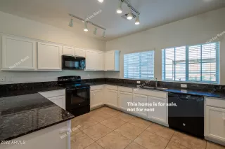 Photo #5: 6420388 Listing