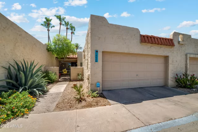 MLS: 6420536 Condo For Sale