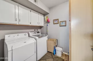 Photo #6: 6420536 Listing