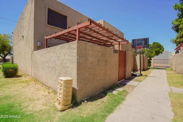 MLS: 6420911 Condo For Sale