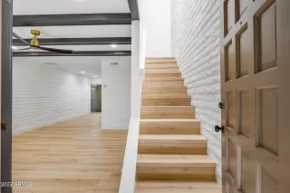 Photo #6: 6420967 Listing