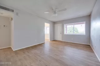 Photo #4: 6420975 Listing