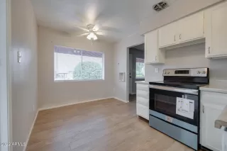 Photo #6: 6420975 Listing