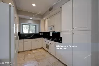 Photo #6: 6420979 Listing