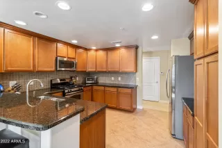 Photo #4: 6421195 Listing