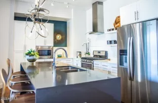 Photo #2: 6421357 Listing