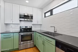 Photo #6: 6421480 Listing 