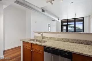 Photo #3: 6421482 Listing