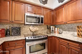 Photo #6: 6421643 Listing 