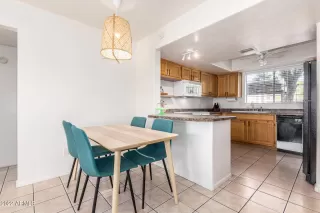 Photo #5: 6421870 Listing 