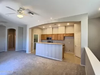 Photo #2: 6422046 Listing 