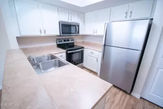 Photo #1: 6422086 Listing 