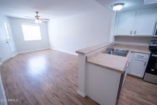 Photo #3: 6422086 Listing 