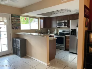 Photo #6: 6422133 Listing