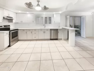 Photo #1: 6422345 Listing