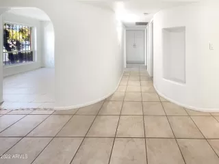 Photo #6: 6422345 Listing