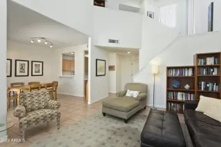 Photo #5: 6422808 Listing