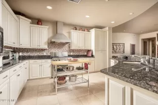 Photo #4: 6422814 Listing 