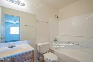 Photo #5: 6422830 Listing