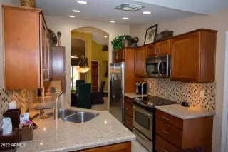 Photo #6: 6422969 Listing