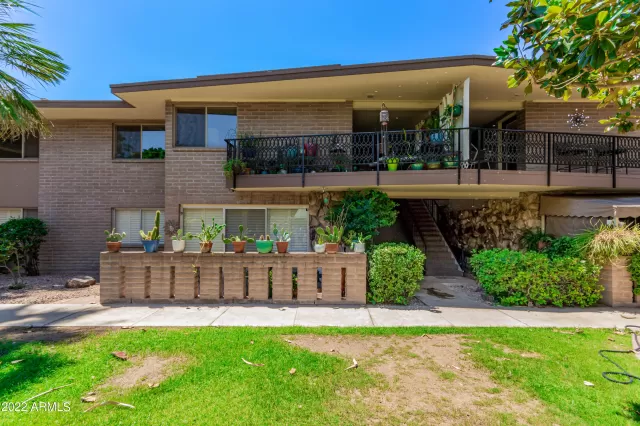 MLS: 6422973 Condo For Sale