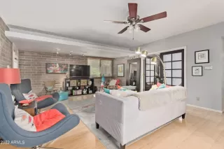 Photo #5: 6422973 Listing 