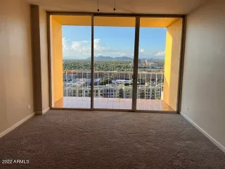 Photo #5: 6422995 Listing