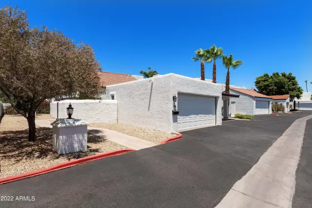 MLS: 6423399 Condo For Sale