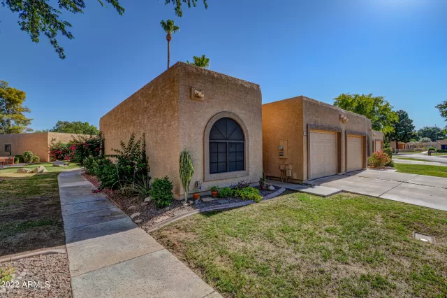 MLS: 6423409 Condo For Sale