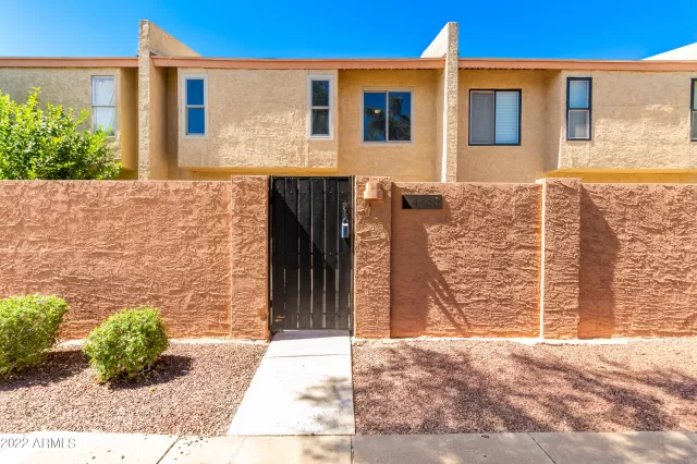 MLS: 6423434 Condo For Sale