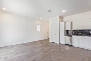 Photo #3: 6423572 Listing