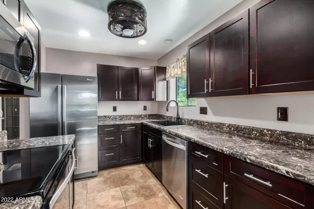 MLS: 6423842 Condo For Sale