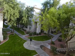 Photo #5: 6423976 Listing