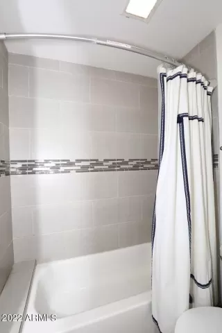 Photo #6: 6424002 Listing 