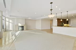 Photo #4: 6424089 Listing