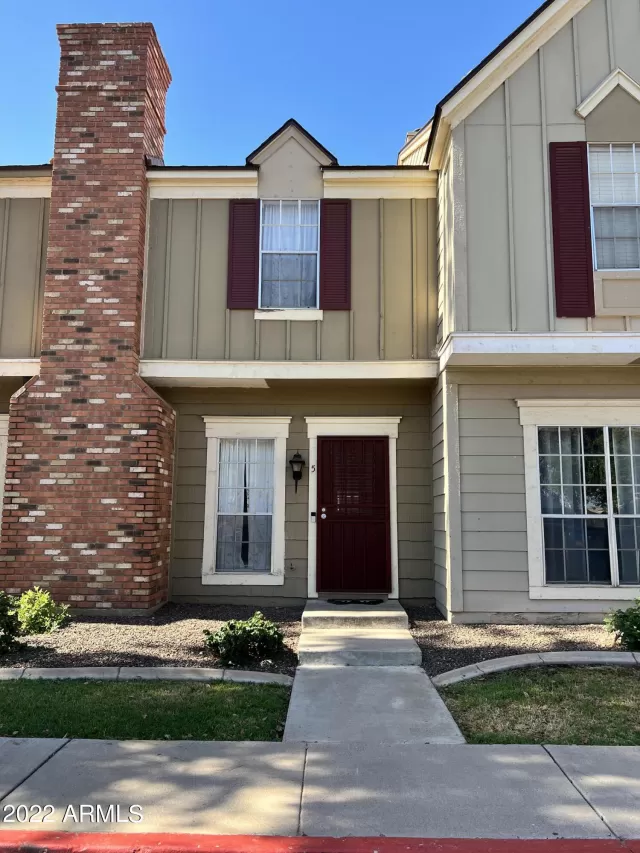 MLS: 6424117 Condo For Sale