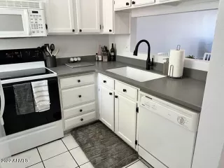 Photo #4: 6424117 Listing