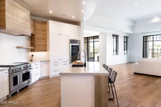 Photo #1: 6424832 Listing