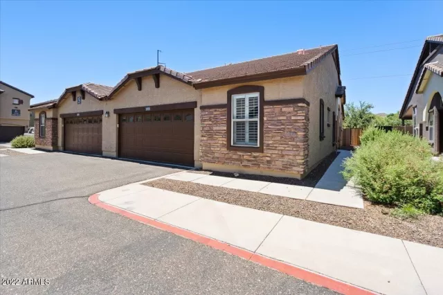 MLS: 6425033 Condo For Sale