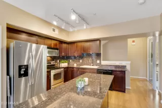 Photo #1: 6425072 Listing 